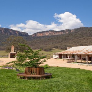 emirates-one-only-wolgan-valley-australia-honeymoon-packages-stable