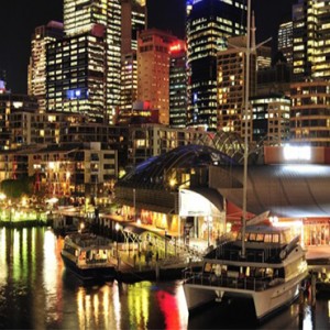 holiday-inn-darling-harbour-australia-honeymoon-packages-middle-darling-harbour-at-night