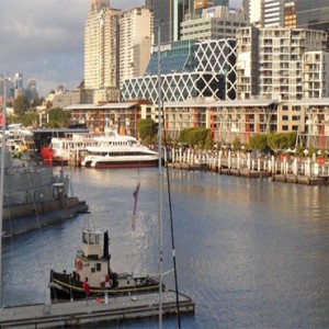 holiday-inn-darling-harbour-australia-honeymoon-packages-national-maritime-museum-and-king-street-wharf