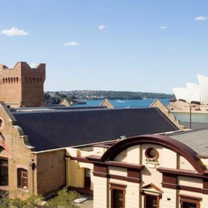 holiday-inn-old-sydney-australia-honeymoon-packages-terrace-view-of-harbour
