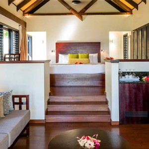 matamanoa-island-resort-fiji-honeymoon-packages-beachfront-villas-living-area