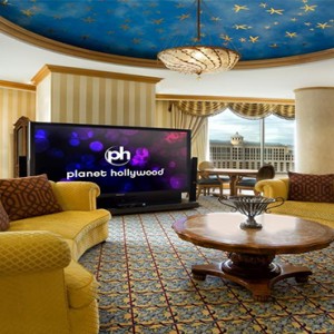 planet-hollywood-las-vegas-honeymoon-packages-ph-bay-suite