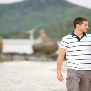 Daydream Island Resort & Spa - Australia Honeymoon Packages - Beach walk