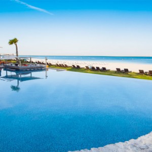 ja-palm-tree-court-dubai-honeymoon-packages-beach-pool