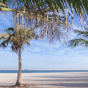 ja-palm-tree-court-dubai-honeymoon-packages-beach