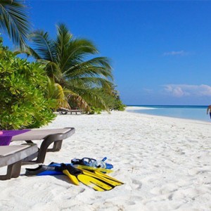 Komandoo Island Resort - Maldives honeymoon packages - beach