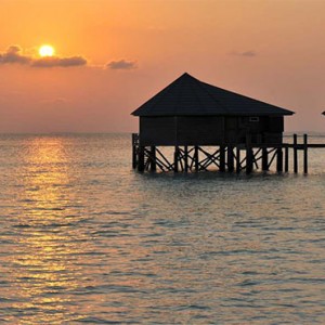 Komandoo Island Resort - Maldives honeymoon packages - sunrise water villa