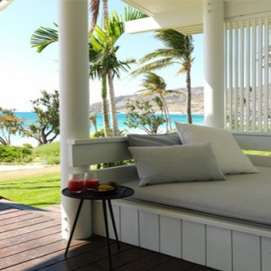 lizard-island-resort-australia-honeymoon-packages-beachfront-suites-daybed