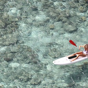 lizard-island-resort-australia-honeymoon-packages-kayaking