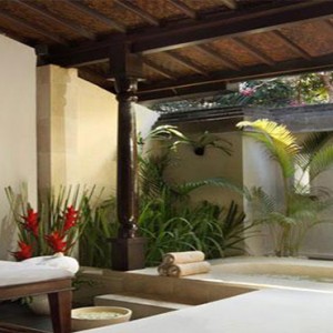 Puri Santrian - Bali Honeymoon Packages - spa treatment room