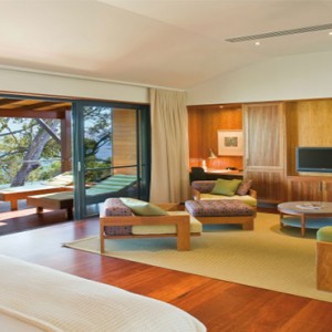 qualia-hamilton-island-australia-honeymoon-packages-leeward-pavillion-room