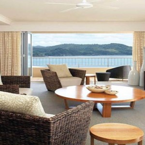 reef-view-hotel-australia-honeymoon-packages-presidential-suite-interior