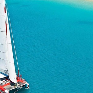 reef-view-hotel-australia-honeymoon-packages-on-the-edge-sailing