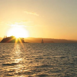 reef-view-hotel-australia-honeymoon-packages-sunset-cruise