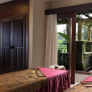 The Ubud Village Resort & Spa - Bali Honeymoon Packages - Spa treatment room