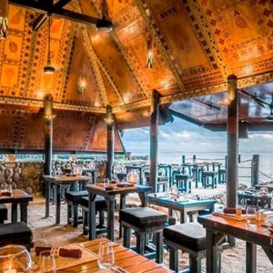 the-warwick-fiji-fiji-honeymoon-packages-wicked-walu-restaurant