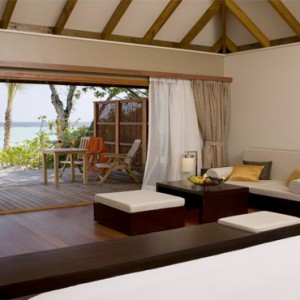 Veligandu Island Resort & Spa - Maldives Honeymoon Packages - Jacuzzi beach villa