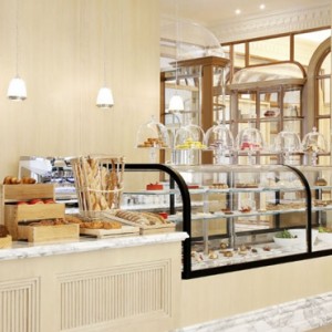 cafe - St Regis Dubai - luxury dubai honeymoon packages