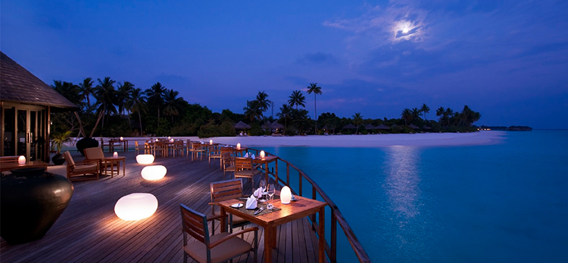 dining-the-sun-siyam-iru-fushi-luxury-maldives-honeymoon-packages