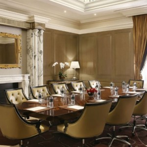 meeting room 3 - St Regis Dubai - luxury dubai honeymoon packages
