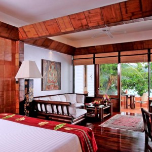 Beach wing Suite 2 - mom tris villa roayle phuket - luxury phuket honeymoons