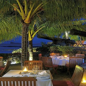 Canonnier Beachcomber Golf Resort and Spa - Mauritius Luxury Honeymoon Packages - Le navigator at night