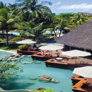 Canonnier Beachcomber Golf Resort and Spa - Mauritius Luxury Honeymoon Packages - restaurant by pool