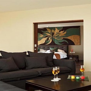 Centara Ceysands Resorts & Spa - Sri Lanka Honeymoon packages - Deluxe One Bedroom Suite lounge