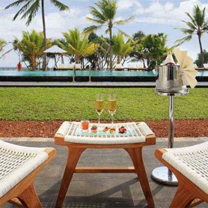 Centara Ceysands Resorts & Spa - Sri Lanka Honeymoon packages - Deluxe poolside terrace room terrace