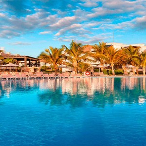 Hard Rock Hotel & Casino Punta Cana - Dominican republic luxury honeymoon packages - pool2