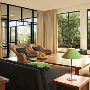 Heritance Kandalama - Sri Lanka Honeymoon Packages - Luxury suite lounge