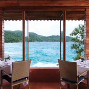 dining 3 - mom tris villa roayle phuket - luxury phuket honeymoons