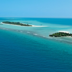 neighbouring island - Kanuhura Maldives - Luxury Maldives Honeymoons