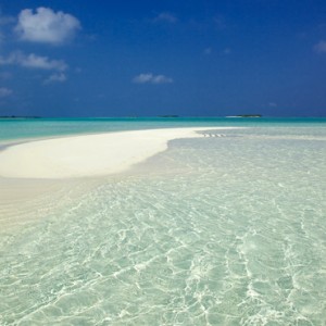 sandbank 2 - Kanuhura Maldives - Luxury Maldives Honeymoons