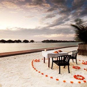 Adaaran Prestige Vadoo - Luxury Maldives Honeymoon Packages - Romantic dining on beach