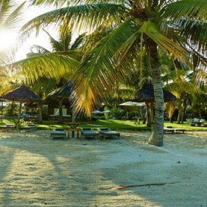 beach - lux le morne mauritius - luxury mauritius honeymoons