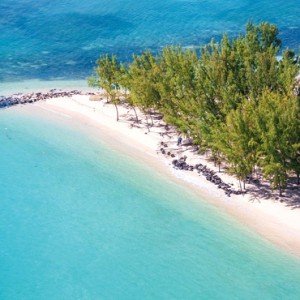 island beach - Paradis Beachcomber Golf Resort and Spa - luxury mauritius honeymoons