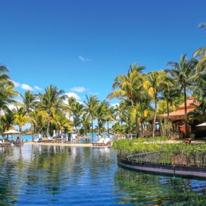 pool - Mauricia Beachcomber Resort and Spa - Luxury Mauritius Honeymoons