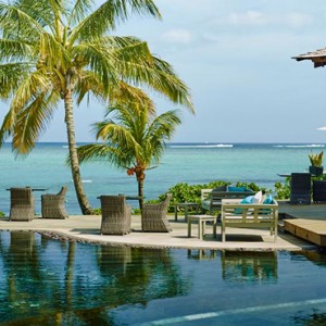 pool 4 - lux le morne mauritius - luxury mauritius honeymoons