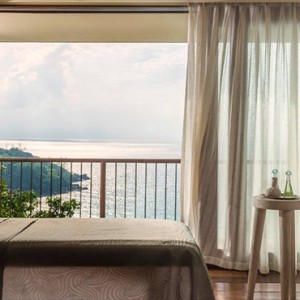 Four Seasons Resort Seychelles - Luxury Seychelles Honeymoon packages - Spa treatment room