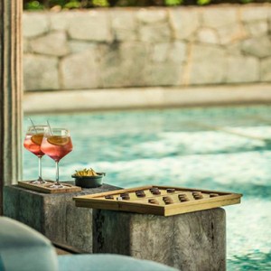 Four Seasons Resort Seychelles - Luxury Seychelles Honeymoon packages - kannel bar1