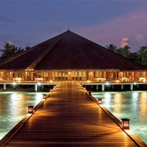 Hideaway Beach Resort and Spa - Luxury Maldives honeymoon packages - matheefaru restaurant1