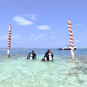 Nika Island Resort and Spa - Luxury Maldives Honeymoon Packages - scubadiving