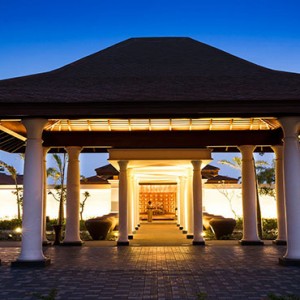 Anantara Peace Haven Tangalle Resort - Luxury Sri Lanka Honeymoon packages - hotel entrance