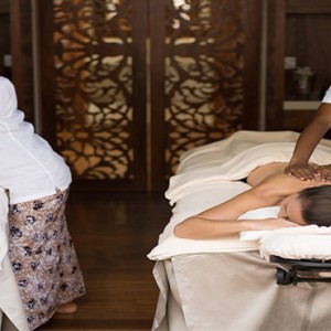 Anantara Peace Haven Tangalle Resort - Luxury Sri Lanka Honeymoon packages - spa massage couple