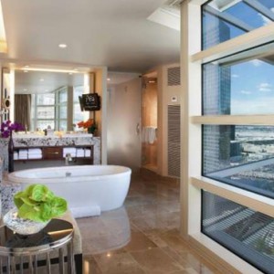 Center Suite Strip View 4 Aria Resort And Casino Luxury Las Vegas Honeymoon Packages