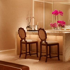 Encore Salon suite 3 - the wynn las vegas - luxury las vegas honeymoon packages