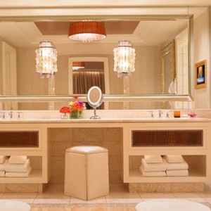 Encore Salon suite 5 - the wynn las vegas - luxury las vegas honeymoon packages