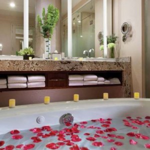 One Bedroom Aria Suite 4 Aria Resort And Casino Luxury Las Vegas Honeymoon Packages