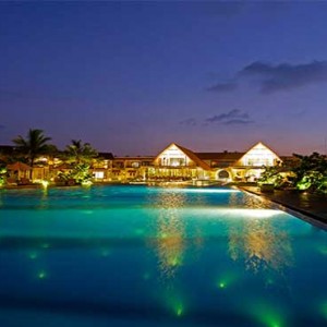 Uga Bay - Luxury Sri Lanka Honeymoon Packages - main pool at night